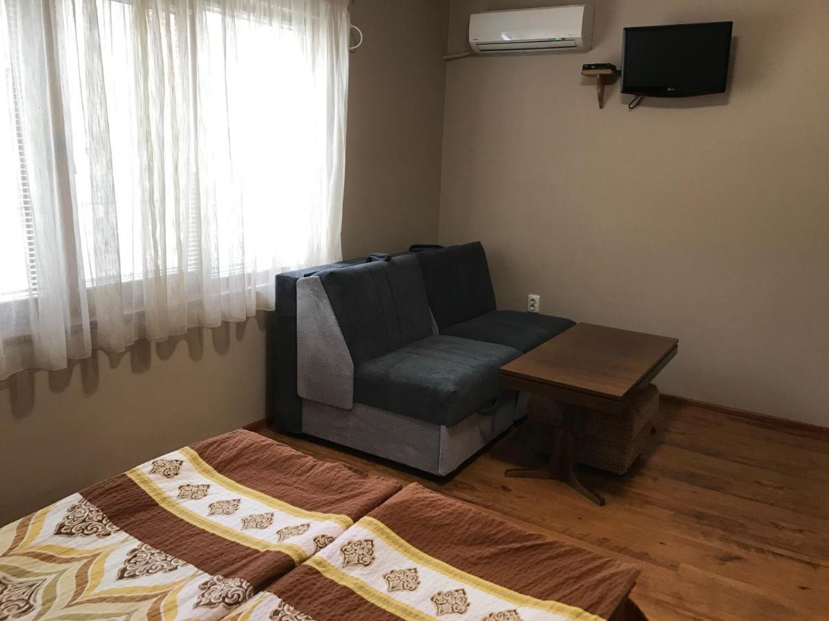 Guesthouse Elena เบโลกราดชิก ภายนอก รูปภาพ